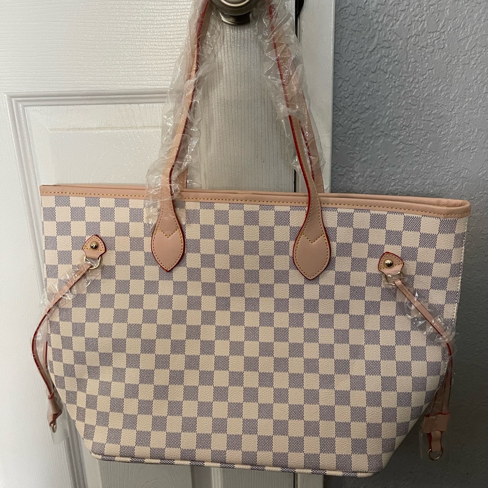 Checkered tote purse